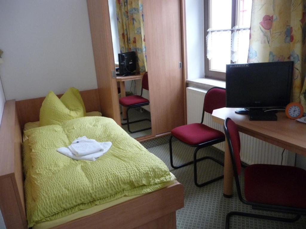 Kerkermeister Pension Ауербах Екстериор снимка